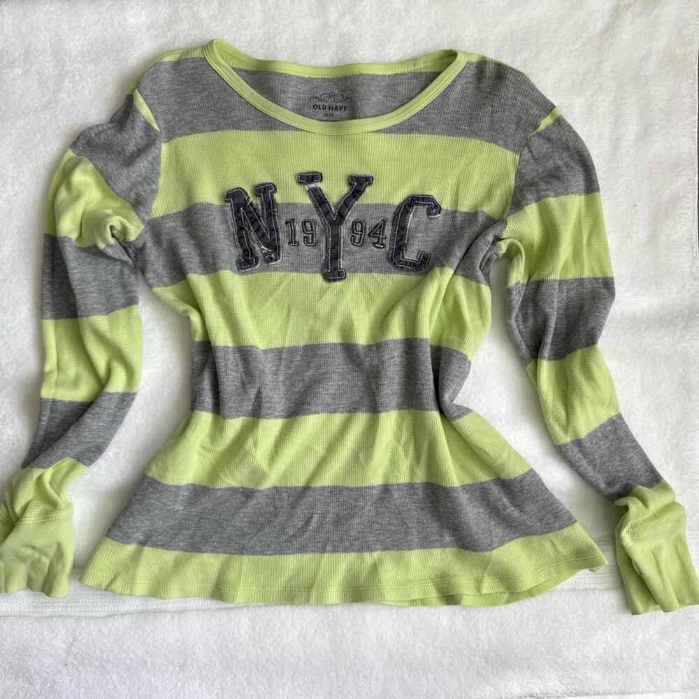 y2k stripped grey nyc long sleeve top‎
